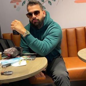 Meet your Posher, Fakhry